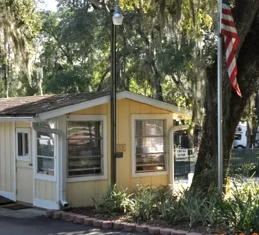 Camper's Holiday Travel Park