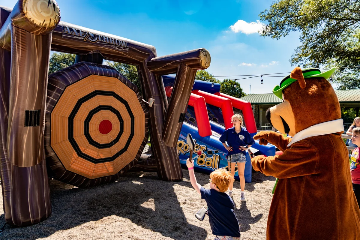 Yogi Bear's Jellystone Park