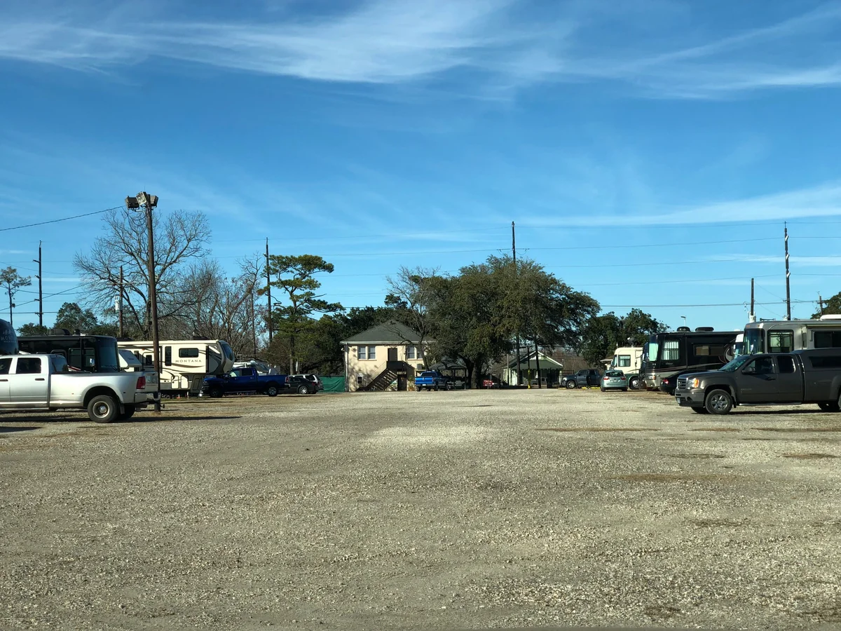 3 Oaks and a Pine RV Park