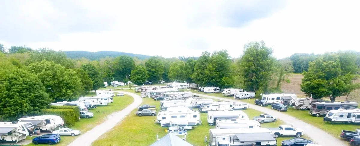 Travelers Woods Ne Inc