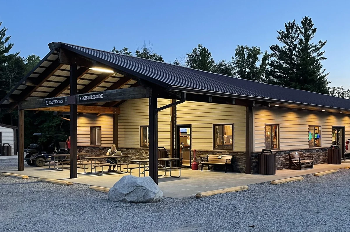 River View Campgrounds & Canoe