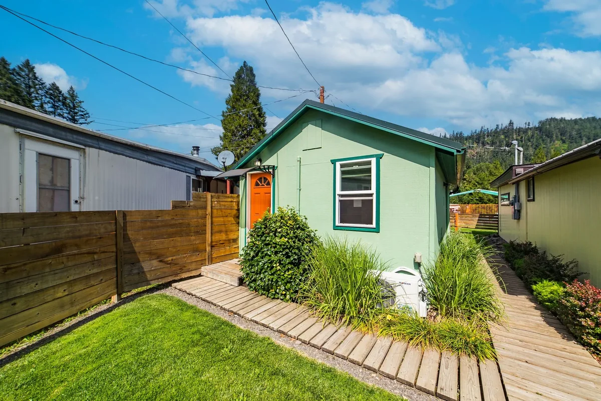 Casey's Riverside Rv Park