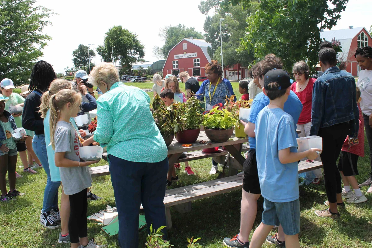 Agricenter International Inc