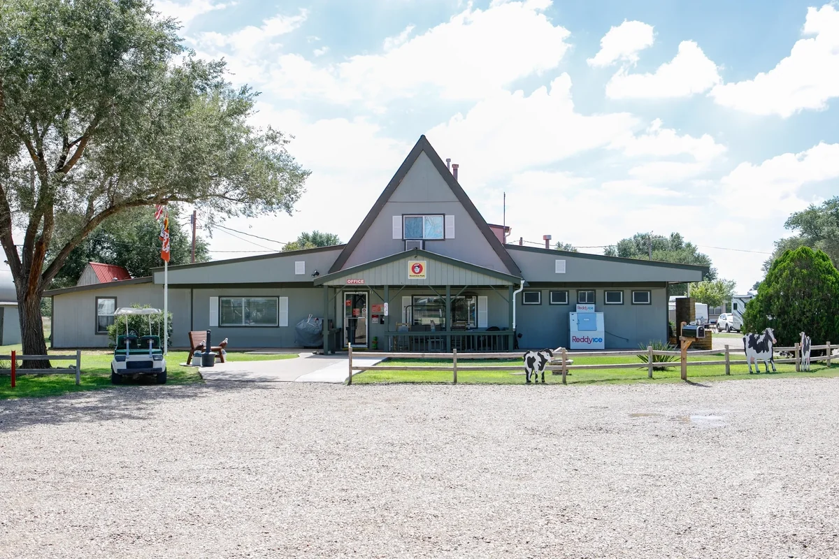 Travelers World Rv Park